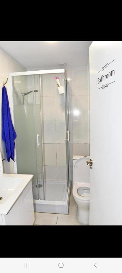 La Marina Hostel Alicante Bagian luar foto